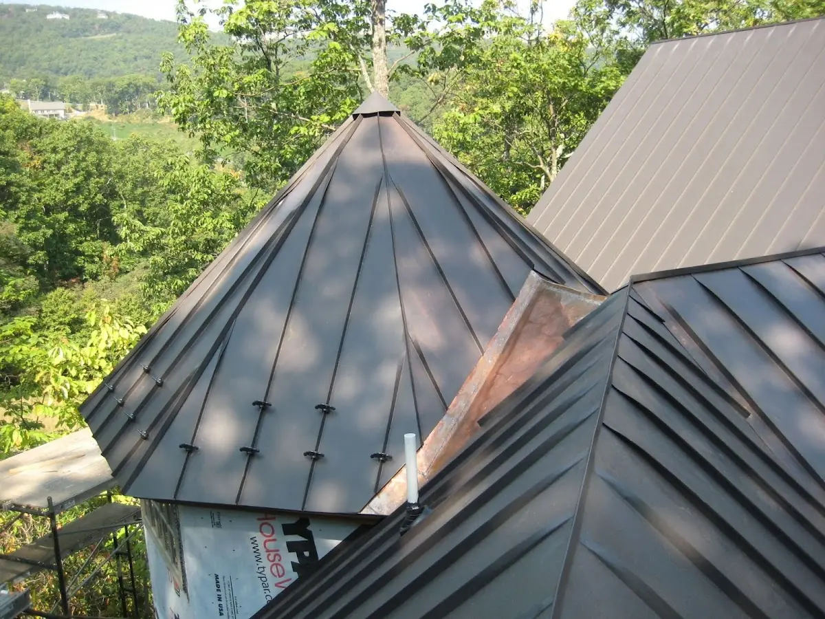 Professional Roof Tarp Installation by Craftsman Roofing in Winthrop